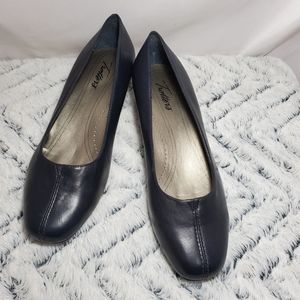 Trotters Navy Leather Pumps